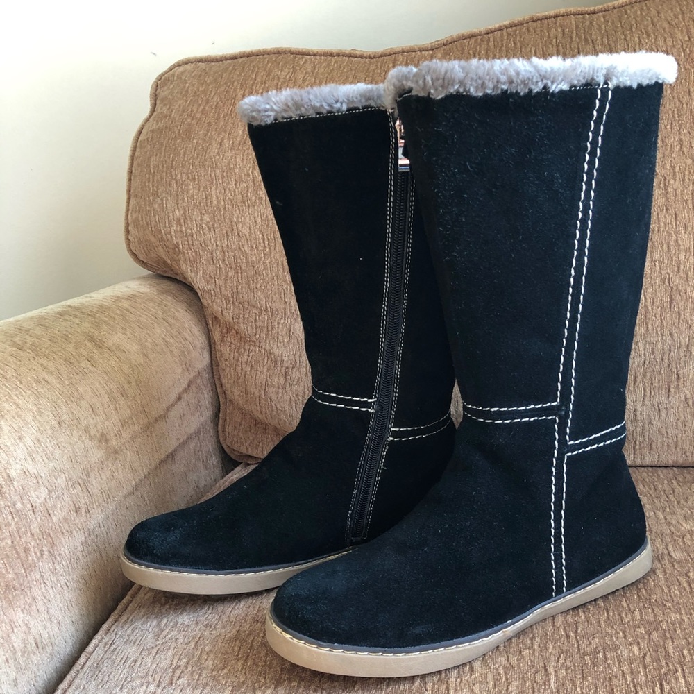 Women’s Spring Step Black suede Winter Boot Size10